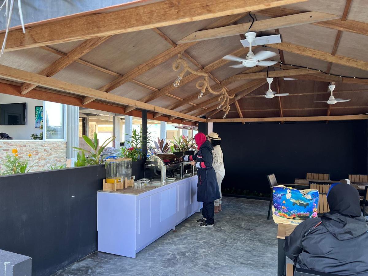 Icom Marina Sea View Hotel Maafushi Exterior foto